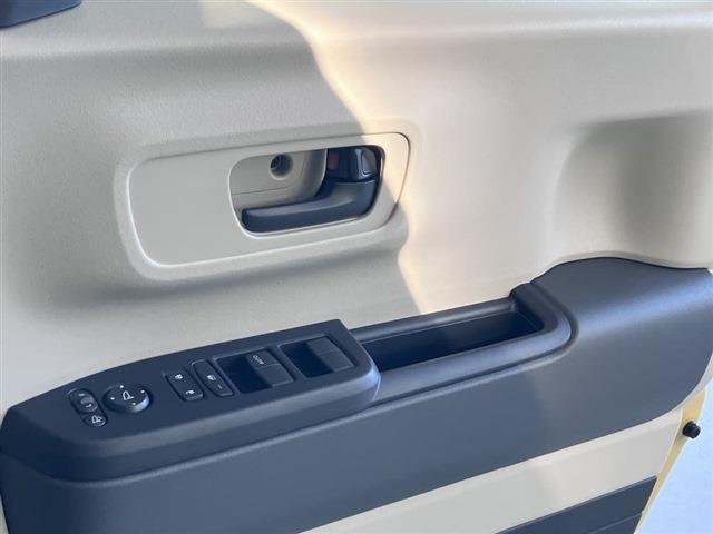 Ｎ－ＢＯＸ ファッションスタイル　ファッションスタイル　届出済未使用車・ナビ装着用ＰＫＧ（8枚目）