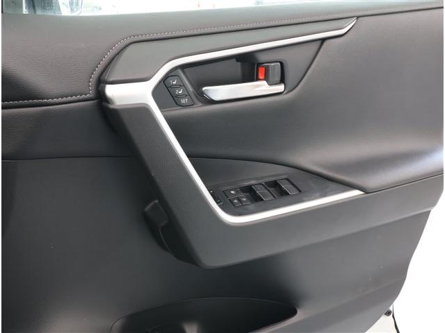 ＲＡＶ４ Ｇ　４ＷＤ　ＴＲＤエアロ　ＴＲＤエアロ・１７ＡＷ・ナビ・Ｂカメラ・２．７万ｋｍ（6枚目）