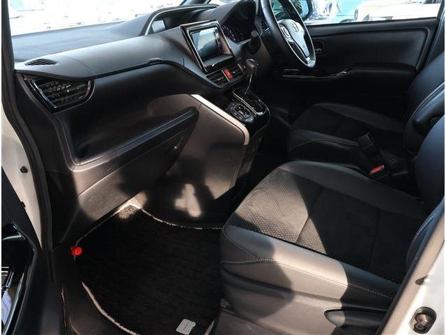 ヴォクシー ＺＳ　煌ＩＩＩ　軽減Ｂ・後席Ｍ・ナビ・ＴＶ・Ｂカメラ・ＥＴＣ（17枚目）