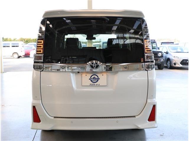 ヴォクシー ＺＳ　煌ＩＩＩ　軽減Ｂ・後席Ｍ・ナビ・ＴＶ・Ｂカメラ・ＥＴＣ（25枚目）