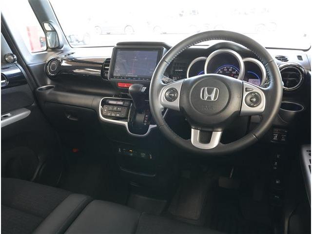 Ｎ－ＢＯＸカスタム Ｇ　ターボＳＳブラックスタイルパッケージ　ＣＤ　フルセグＴＶ　バックカメラ　ＥＴＣ　セキュリティ　フォグライト　プライバシーガラス　アルミホイール　エアロパーツ（3枚目）