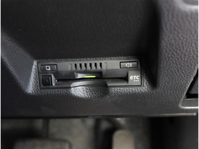 ヤリス Ｘ　ソナー・ナビ・ＥＴＣ・走行６０００ｋｍ（5枚目）