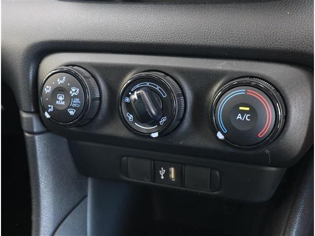 ヤリス Ｘ　ソナー・ナビ・ＥＴＣ・走行６０００ｋｍ（10枚目）