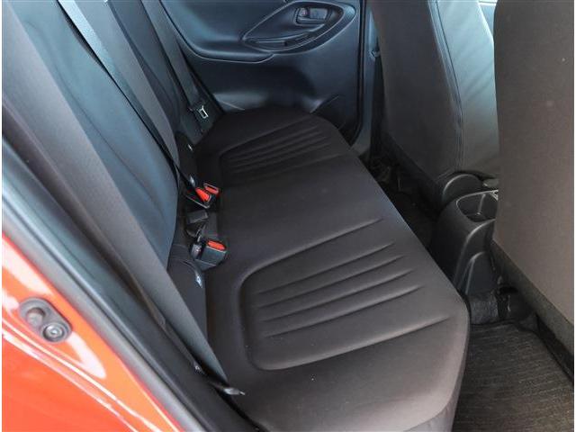 ヤリス Ｘ　ソナー・ナビ・ＥＴＣ・走行６０００ｋｍ（15枚目）