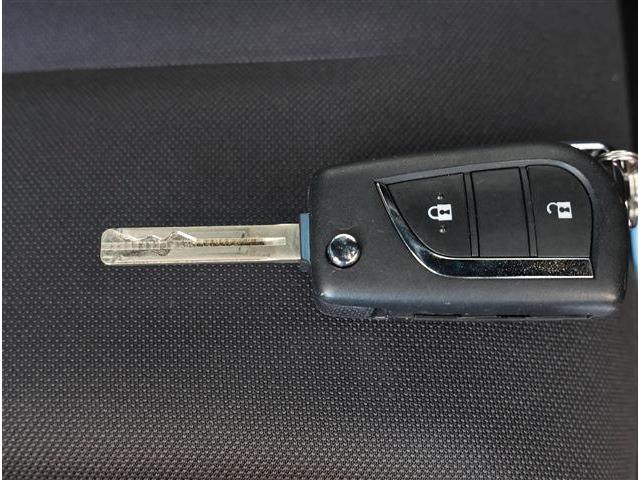 ヤリス Ｘ　ソナー・ナビ・ＥＴＣ・走行６０００ｋｍ（18枚目）