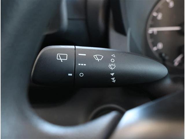 ヤリス Ｘ　ソナー・ナビ・ＥＴＣ・走行６０００ｋｍ（31枚目）