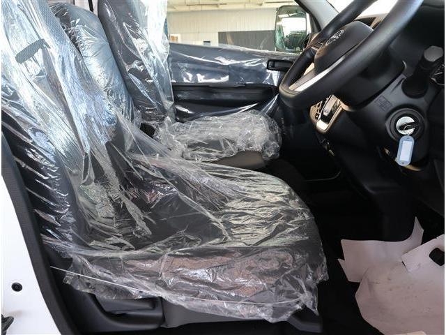 キャラバン ロングＤＸ　登録済未使用車・Ｐガラス・ナビ・ＴＶ・Ｂカメラ　（ホワイト）（13枚目）