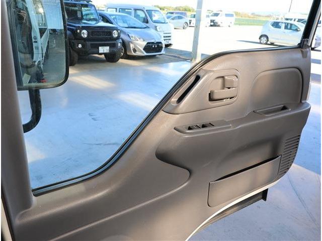 エルフトラック フルフラットロー　２ｔ・キーレス・ＥＴＣ・荷台仕上済（5枚目）