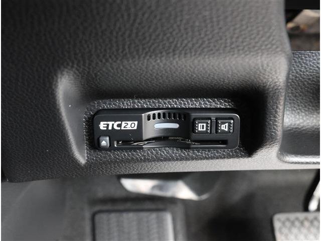 ヴェゼル ｅ：ＨＥＶ　Ｚ　９型ナビ・ＴＶ・ＥＴＣ２．０・Ｗ充電・後退出庫サポ（6枚目）