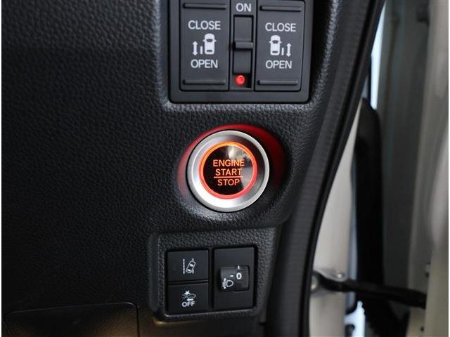 N-BOXカスタム L スタイル+ブラック 両側パワースライドドア+カラーインパネガーニッシュ+本革巻きステアリング)付き 衝突被害軽減ブレーキ リヤパーキングセンサー 電動パーキングブレーキ シートヒーター(13枚目)