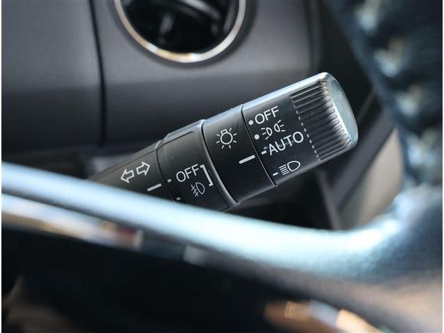 N-BOXカスタム L スタイル+ブラック 両側パワースライドドア+カラーインパネガーニッシュ+本革巻きステアリング)付き 衝突被害軽減ブレーキ リヤパーキングセンサー 電動パーキングブレーキ シートヒーター(32枚目)