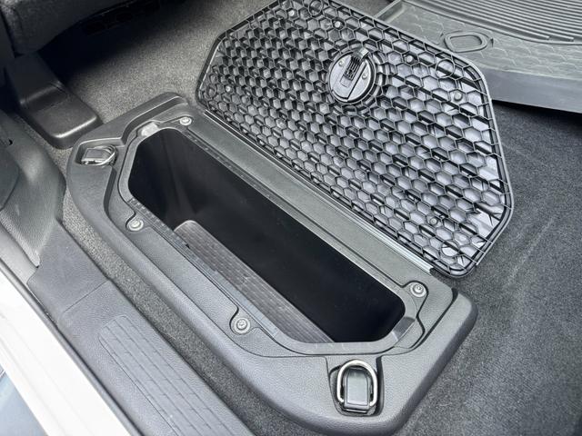 ダッジ・ラム レベル 4WD パノラマルーフ 新車並行 V8 5.7L HEMIエンジン 12インチディスプレイオーディオ ETC ドライブレコーダー REVELブラックレザーシート サイドステップ ベッドステップ(66枚目)