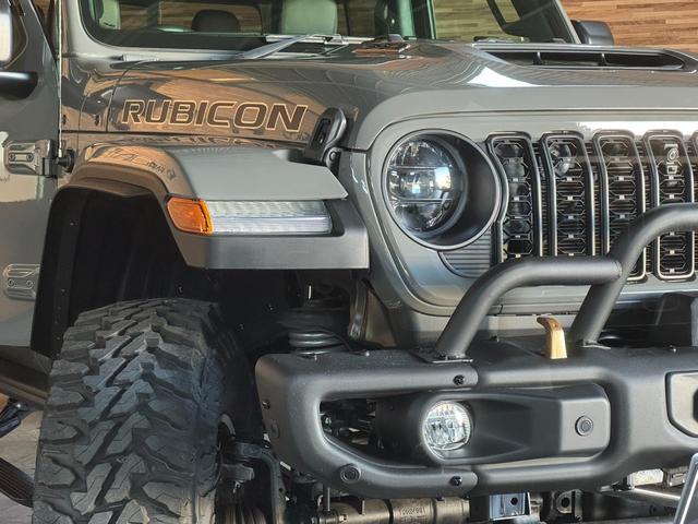 ジープ・グラディエーター ルビコン 392ファイナルエディションスタイル・スティールバンパー・WARNウインチ・専用ボンネット&デカール・ハイフェンダー・後期グリル・AO17インチホイール・37外径M/Tタイヤ・RC3.5インチリフト(8枚目)