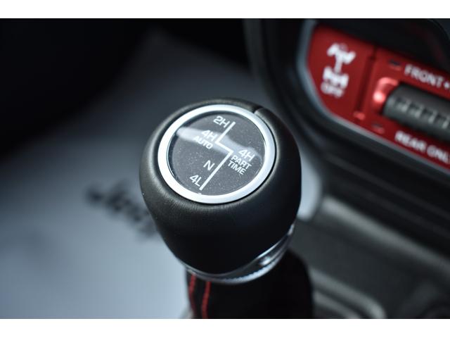 ジープ・グラディエーター ルビコン 392ファイナルエディションスタイル・スティールバンパー・WARNウインチ・専用ボンネット&デカール・ハイフェンダー・後期グリル・AO17インチホイール・37外径M/Tタイヤ・RC3.5インチリフト(74枚目)