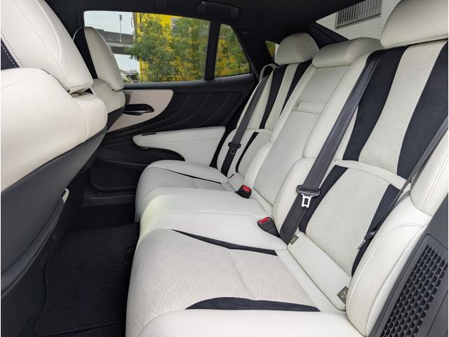 ＬＳ ＬＳ５００ｈ　Ｆスポーツ　法人ワンオーナー　禁煙車　白革シート　マークレビンソン　デジタルインナーミラー　ＡＣ１００Ｖ　寒冷地仕様　リモコンエンジンスターター（28枚目）