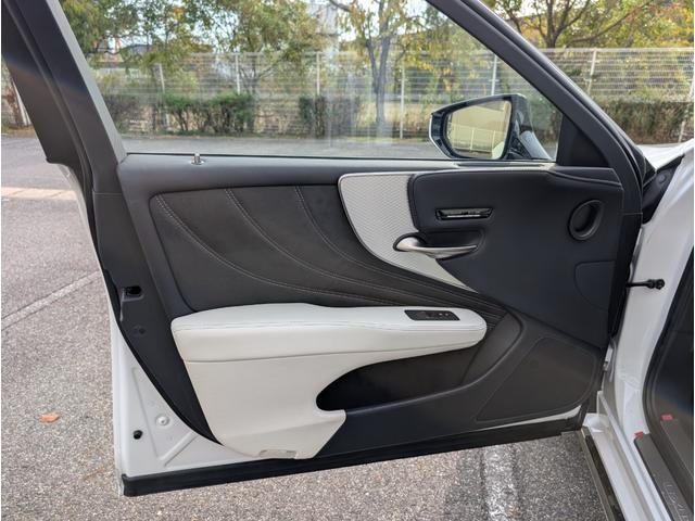 ＬＳ ＬＳ５００ｈ　Ｆスポーツ　法人ワンオーナー　禁煙車　白革シート　マークレビンソン　デジタルインナーミラー　ＡＣ１００Ｖ　寒冷地仕様　リモコンエンジンスターター（36枚目）