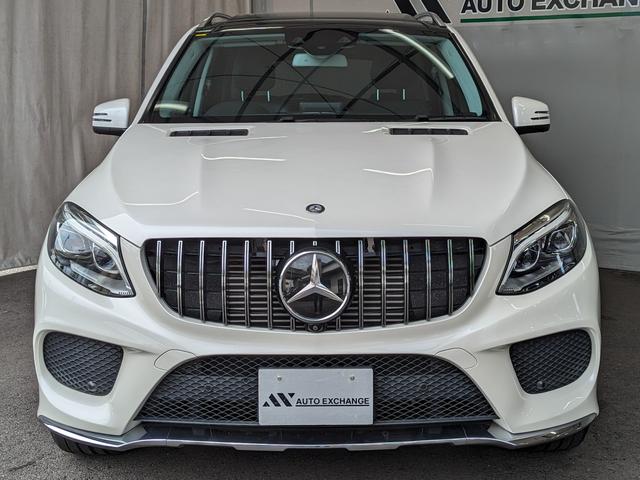 ＧＬＥ３５０ｄ　４マチックスポーツ　パナメリカーナグリル／パノラミックスライディングルーフ／ディストロニック＋／全周囲３６０°カメラ／純正ＨＤＤナビＴＶ／Ｈａｒｍａｎ　Ｋａｒｄｏｎサウンド／黒革シート／ＢＳＭ(6枚目)