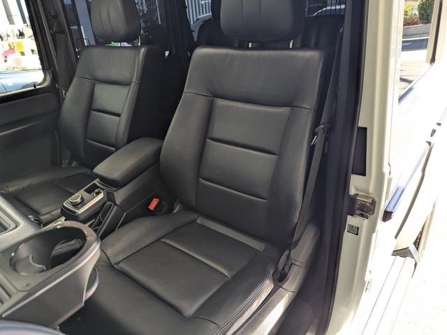 Ｇクラス Ｇ３５０ｄ　後期型／ラグジュアリーＰＫＧ／黒革シート／サンルーフ／純正ナビＴＶ／ハーマンカードンサウンド／ディストロニックプラス／ブラインドスポットモニター／パークトロニック（13枚目）