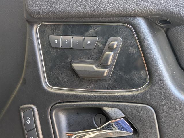Ｇクラス Ｇ３５０ｄ　後期型／ラグジュアリーＰＫＧ／黒革シート／サンルーフ／純正ナビＴＶ／ハーマンカードンサウンド／ディストロニックプラス／ブラインドスポットモニター／パークトロニック（16枚目）