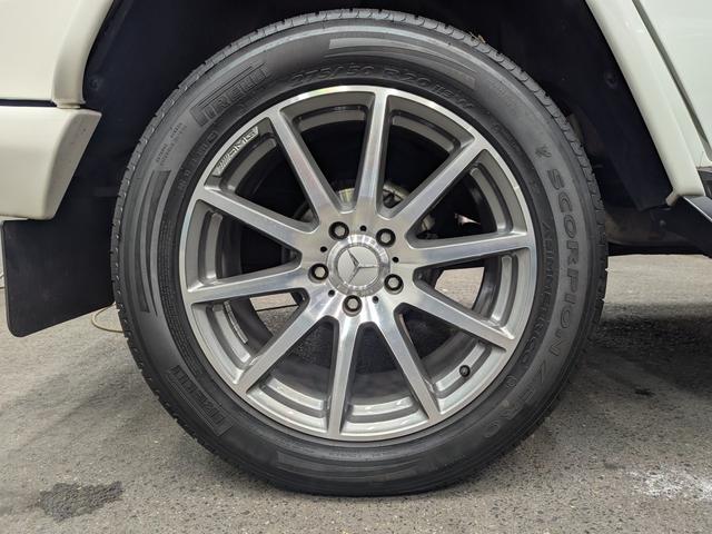 Ｇクラス Ｇ３５０ｄ　後期型／ラグジュアリーＰＫＧ／黒革シート／サンルーフ／純正ナビＴＶ／ハーマンカードンサウンド／ディストロニックプラス／ブラインドスポットモニター／パークトロニック（22枚目）