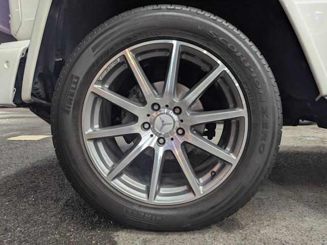 Ｇクラス Ｇ３５０ｄ　後期型／ラグジュアリーＰＫＧ／黒革シート／サンルーフ／純正ナビＴＶ／ハーマンカードンサウンド／ディストロニックプラス／ブラインドスポットモニター／パークトロニック（23枚目）