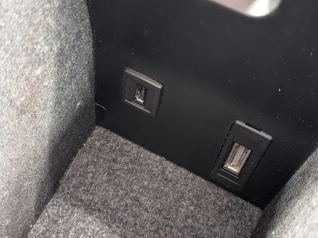 Ｇクラス Ｇ３５０ｄ　後期型／ラグジュアリーＰＫＧ／黒革シート／サンルーフ／純正ナビＴＶ／ハーマンカードンサウンド／ディストロニックプラス／ブラインドスポットモニター／パークトロニック（44枚目）