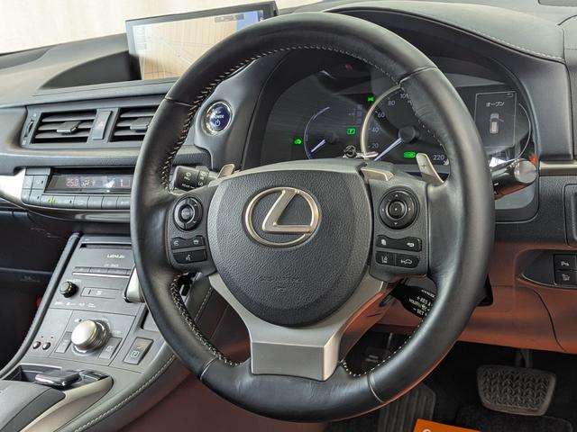 CT CT200h バージョンC TRDスポーツマフラー/アダプティブクルーズコントロール/レーンアシスト/ファブリックLtexブラックシート/純正SDナビTV/LEDヘッドライト&フォグランプ/クリアランスソナー(8枚目)