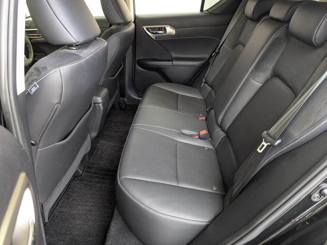 CT CT200h バージョンC TRDスポーツマフラー/アダプティブクルーズコントロール/レーンアシスト/ファブリックLtexブラックシート/純正SDナビTV/LEDヘッドライト&フォグランプ/クリアランスソナー(19枚目)