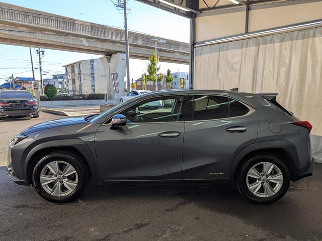 ＵＸ ＵＸ２５０ｈ　バージョンＣ　Ｌｔｅｘブラックシート／アダプティブクルーズコントロール／レーンアシスト／ブラインドスポットモニター／１０．３インチワイドナビＴＶ／バックカメラ／クリアランスソナ／パワーバックドア（28枚目）