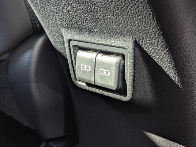 ＵＸ ＵＸ２５０ｈ　バージョンＣ　Ｌｔｅｘブラックシート／アダプティブクルーズコントロール／レーンアシスト／ブラインドスポットモニター／１０．３インチワイドナビＴＶ／バックカメラ／クリアランスソナ／パワーバックドア（52枚目）