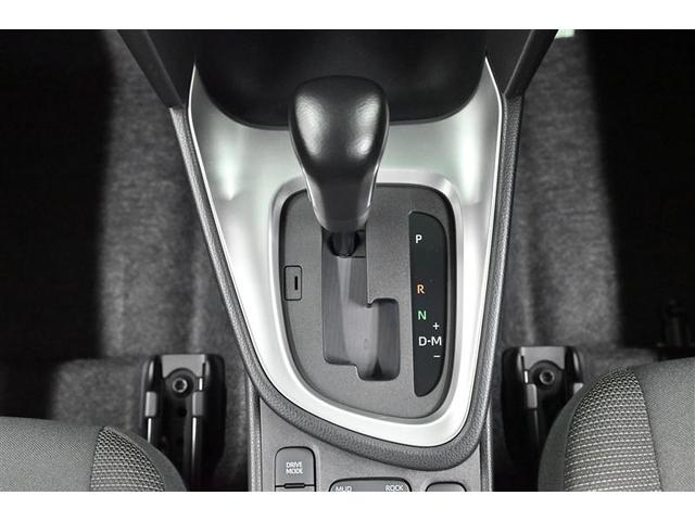 ヤリスクロス Ｇ　衝突軽減装置　ＥＳＣ　ＬＥＤヘッドライト　記録簿有　サイドエアバッグ　Ａクルコン　ワンオーナー　盗難防止装置　アルミ　オートエアコン　スマートキー　バックカメラ　４ＷＤ　ＡＢＳ　キーレス　エアバッグ（7枚目）