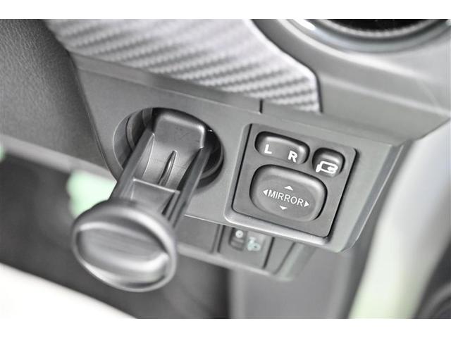 カローラフィールダー １．５Ｘ　リモコンキー　エアコン　横滑り防止　ＡＢＳ　パワーステアリング　パワーウィンドウ　バックカメラ　Ｗエアバッグ　カーテンエアバッグ　メモリナビ　ナビＴＶ　ＥＴＣ　定期点検記録簿　エアバッグ　ワンセグＴＶ（19枚目）