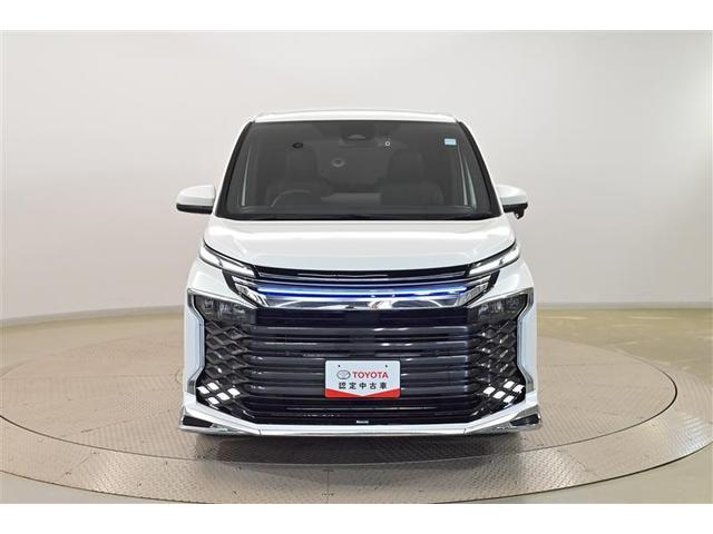 ヴォクシー ハイブリッドS-Z パワーウィンドウ インテリキー 横滑防止装置 地デジTV アクティブクルーズコントロール フルオートエアコン リアカメラ エアバッグ ABS ナビTV WAC アルミホイール キーレス PS ETC(2枚目)