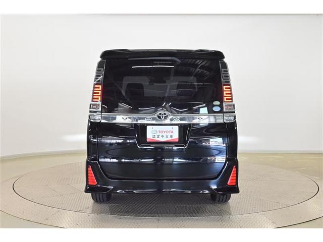 ヴォクシー ZS 煌 地上デジタル TSS 両側パワードア アイドリングストップ車 パワーウィンド 横滑防止 整備記録簿 DVD可 盗難防止装置 スマートエントリー Bカメラ AUX LEDヘッドライト メモリーナビ AW(3枚目)