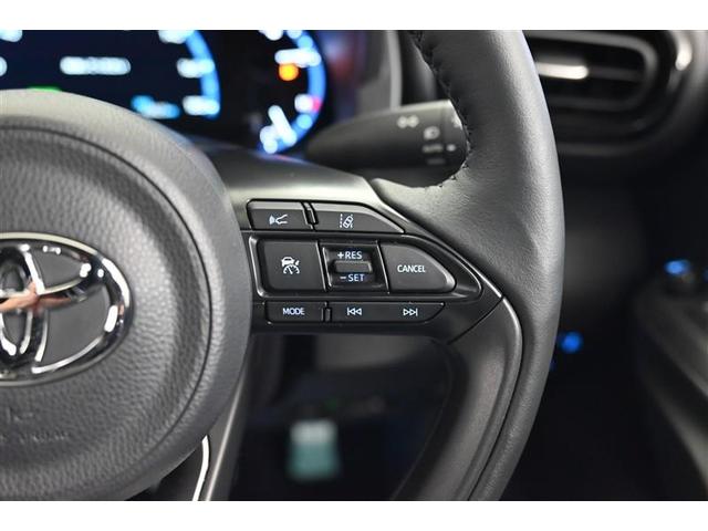 ヤリスクロス ハイブリッドZ ドライブレコーダ インテリジェントキー アルミホイル LEDライト リアカメラ クルーズコントロール 整備記録簿 横滑り防止システム 電動シ-ト パワステ オートエアコン キーフリー イモビライザ(18枚目)