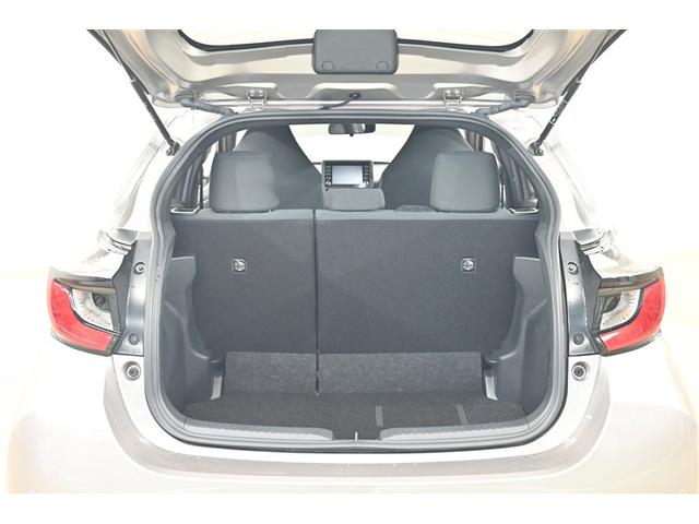 ヤリス X PCS スマートキーシステム 横滑り防止装置付き ワイヤレスキー バックガイドモニター 盗難防止 エアコン Wエアバッグ パワーウインドウ パワステ 運転席エアバッグ ナビ ABS メモリナビ(13枚目)