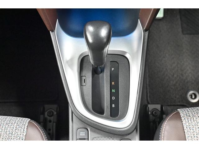 ヤリスクロス ハイブリッドZ インテリジェントキー アルミホイル LEDライト 1オ-ナ- リアカメラ クルーズコントロール 横滑り防止システム TV 電動シ-ト パワステ オートエアコン キーフリー イモビライザ ETC付き(7枚目)