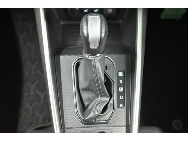 ライズ Ｚ　衝突軽減Ｂ　Ｂカメラ　ナビ＆ＴＶ　メモリーナビゲーション　ＬＥＤライト　フルセグＴＶ付　クルーズコントロール　スマートキー　ＤＶＤ　ＡＣ　アルミホイール　イモビ　ＥＴＣ車載器　キーレス　ＡＢＳ（7枚目）