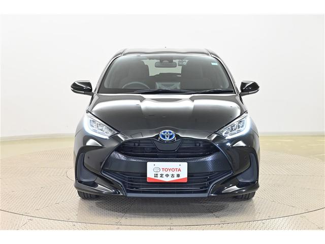 ヤリス ハイブリッドＺ　ＰＣＳ　地デジ　Ｂカメラ　ドラレコ付　ＬＥＤランプ　スマキー　テレビ　ＶＳＣ　パワステ　１オナ車　クルコン　キーフリー　ＡＢＳ　イモビ　エアコン　エアバッグ　デュアルエアバック（2枚目）