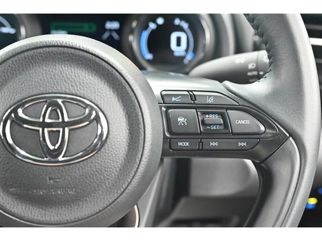 ヤリス ハイブリッドＺ　ＰＣＳ　地デジ　Ｂカメラ　ドラレコ付　ＬＥＤランプ　スマキー　テレビ　ＶＳＣ　パワステ　１オナ車　クルコン　キーフリー　ＡＢＳ　イモビ　エアコン　エアバッグ　デュアルエアバック（18枚目）