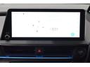 大画面ディスプレイへお持ちのスマートフォンと連携して、ナビやbluetoothでの音楽再生が可能です、デザインはもちろん操作性も良好。