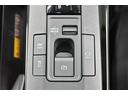 オートホールド機能付き。信号待ちでブレーキを離しても勝手に前へ進みません、楽々です