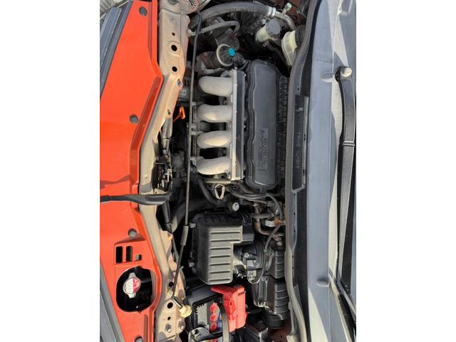 フィット ＲＳ　無限マフラー無限サスペンション無限エアロバンパー無限スポイラー無限フロアマット無限レカロシートレール　フルフラット　キ－レス　セキュリティアラーム　ＡＡＣ　衝突安全ボディ　ＥＴＣ（8枚目）