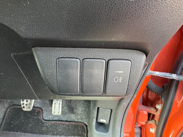 フィット ＲＳ　無限マフラー無限サスペンション無限エアロバンパー無限スポイラー無限フロアマット無限レカロシートレール　フルフラット　キ－レス　セキュリティアラーム　ＡＡＣ　衝突安全ボディ　ＥＴＣ（12枚目）