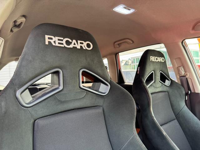 フィット ＲＳ　無限マフラー無限サスペンション無限エアロバンパー無限スポイラー無限フロアマット無限レカロシートレール　フルフラット　キ－レス　セキュリティアラーム　ＡＡＣ　衝突安全ボディ　ＥＴＣ（22枚目）