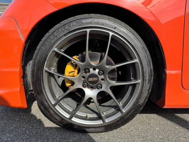 フィット ＲＳ　無限マフラー無限サスペンション無限エアロバンパー無限スポイラー無限フロアマット無限レカロシートレール　フルフラット　キ－レス　セキュリティアラーム　ＡＡＣ　衝突安全ボディ　ＥＴＣ（25枚目）