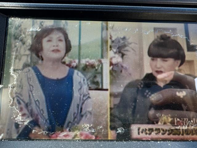 フィット ＲＳ　無限マフラー無限サスペンション無限エアロバンパー無限スポイラー無限フロアマット無限レカロシートレール　フルフラット　キ－レス　セキュリティアラーム　ＡＡＣ　衝突安全ボディ　ＥＴＣ（28枚目）