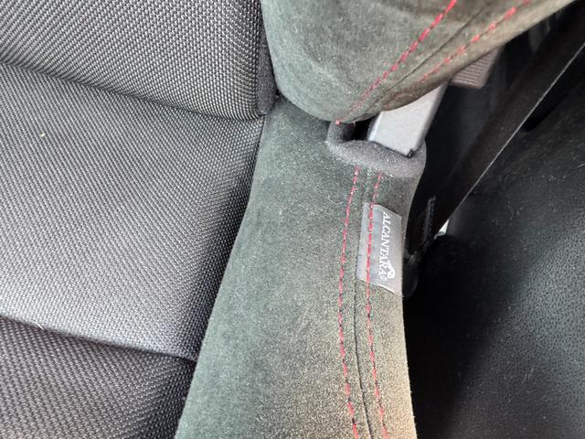 フィット ＲＳ　無限マフラー無限サスペンション無限エアロバンパー無限スポイラー無限フロアマット無限レカロシートレール　フルフラット　キ－レス　セキュリティアラーム　ＡＡＣ　衝突安全ボディ　ＥＴＣ（37枚目）