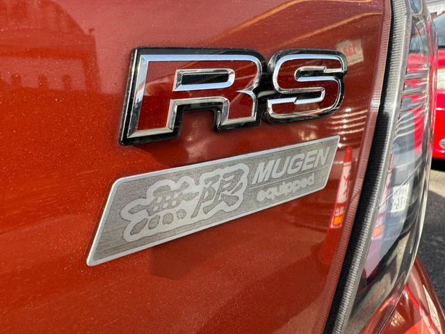 フィット ＲＳ　無限マフラー無限サスペンション無限エアロバンパー無限スポイラー無限フロアマット無限レカロシートレール　フルフラット　キ－レス　セキュリティアラーム　ＡＡＣ　衝突安全ボディ　ＥＴＣ（52枚目）