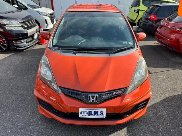 フィット ＲＳ　無限マフラー無限サスペンション無限エアロバンパー無限スポイラー無限フロアマット無限レカロシートレール　フルフラット　キ－レス　セキュリティアラーム　ＡＡＣ　衝突安全ボディ　ＥＴＣ（55枚目）